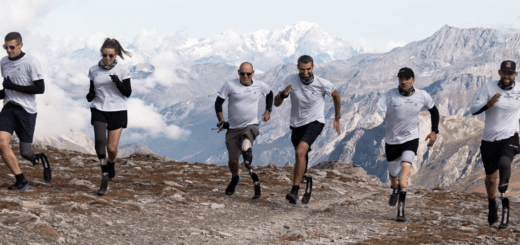 Hopper, 5 coéquipier en montager avec leurs lameeslame