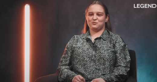 Léa, non voyante de naissance répond aux questions sur son quotidien