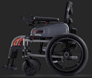 Fauteuil roulant électrique fabriqué par la société KARMA. 